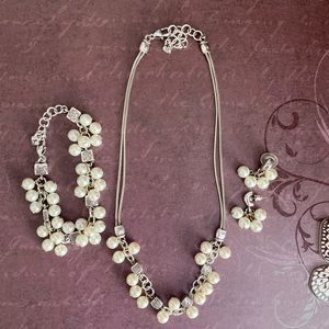 BRIGHTON MIMOSA Retired pearl dangle necklace set
